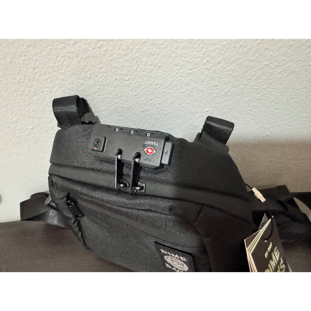 The Operator Locking Chest Bag‎ by Dime Bags-Black-NWT TSA Approved - Picture 3 of 8